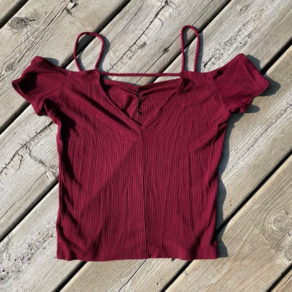 🥀AEO First Essentials Fitted Ribbed Cold Shoulder Crop Tee 🥀 - Picture 3 of 6